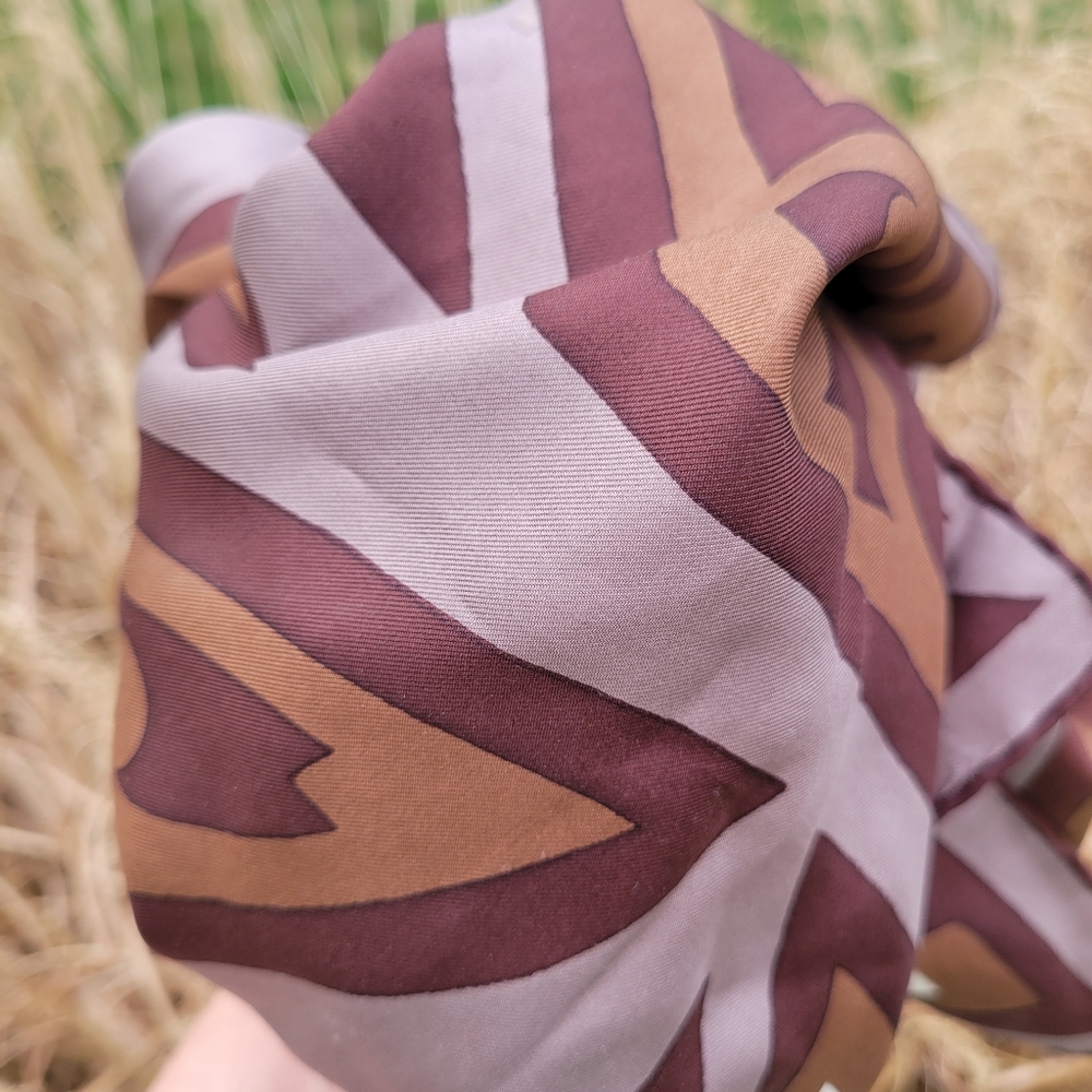 Vintage Christian Dior Brown &Tan Geometric Scarf Handrolled Edges 80s-90s - Picture 11 of 15